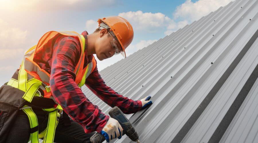 Expert tile roof repair services in Bloomingburg, OH